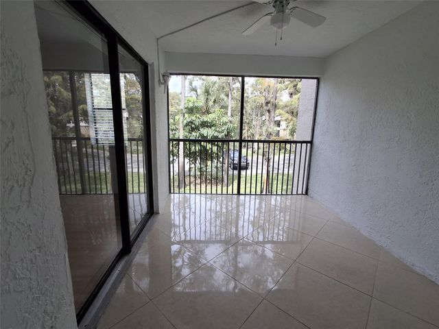 8763 Shadow Wood Boulevard 202, Coral Springs, FL 33071