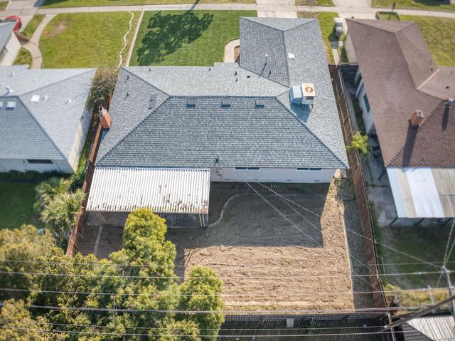 4031 E Pontiac Way, Fresno, CA 93726