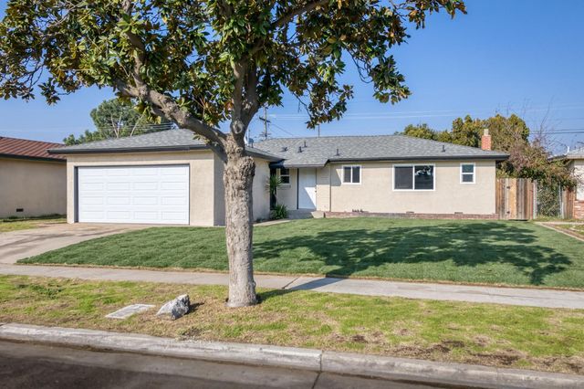 4031 E Pontiac Way, Fresno, CA 93726