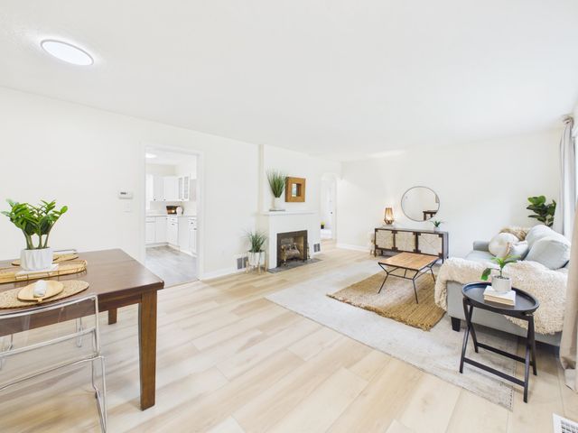 1863 S Chautauqua, Wichita, KS 67211