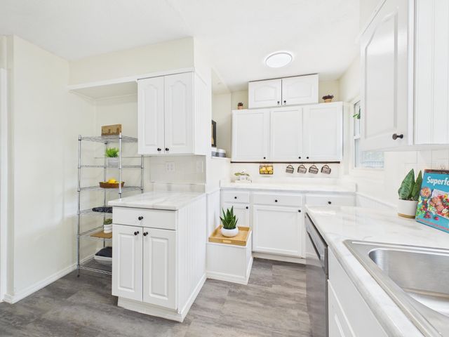 1863 S Chautauqua, Wichita, KS 67211