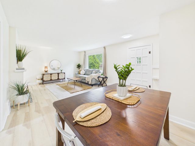 1863 S Chautauqua, Wichita, KS 67211