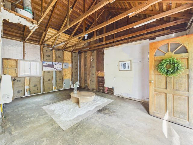 1863 S Chautauqua, Wichita, KS 67211