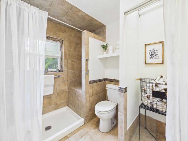 1863 S Chautauqua, Wichita, KS 67211