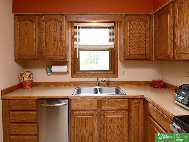 4752 Capitol Avenue, Omaha, NE 68132