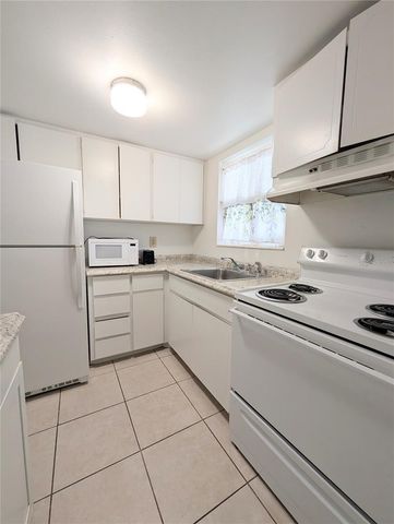 5872 EASY STREET L2, Bradenton, FL 34207