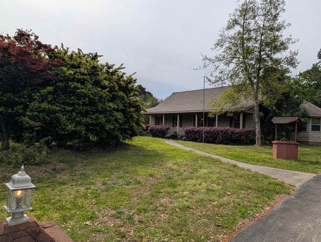 118 Erskine Dr., Conway, SC 29526