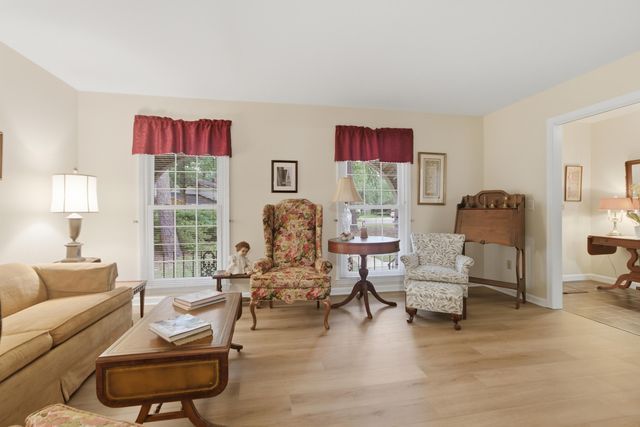 100 Pointer Drive, Summerville, SC 29485
