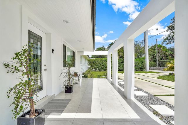 7142 SW 65th Ave, South Miami, FL 33143