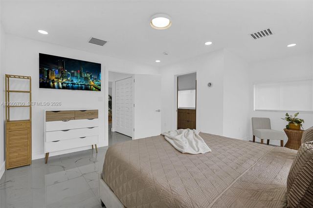 7142 SW 65th Ave, South Miami, FL 33143