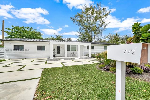 7142 SW 65th Ave, South Miami, FL 33143
