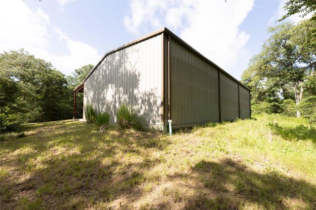 4074 Bucksnort Road, Franklin, TX 77856