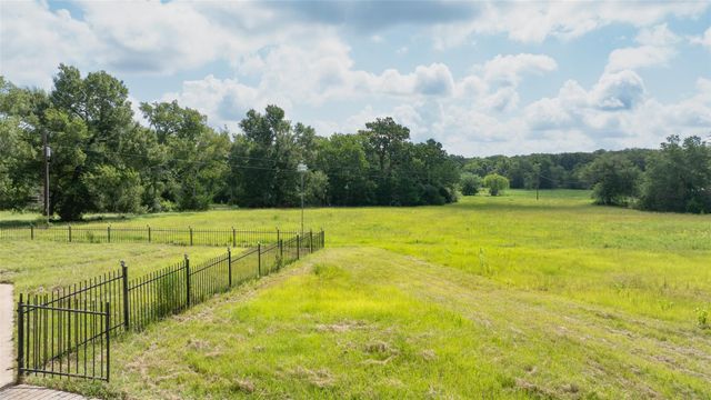4074 Bucksnort Road, Franklin, TX 77856