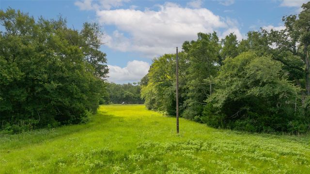 4074 Bucksnort Road, Franklin, TX 77856