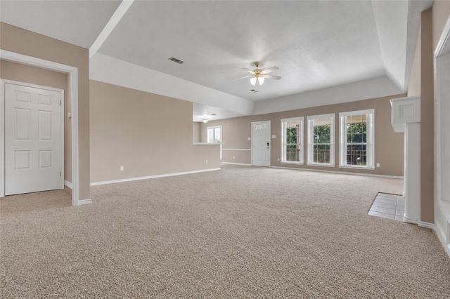 4074 Bucksnort Road, Franklin, TX 77856