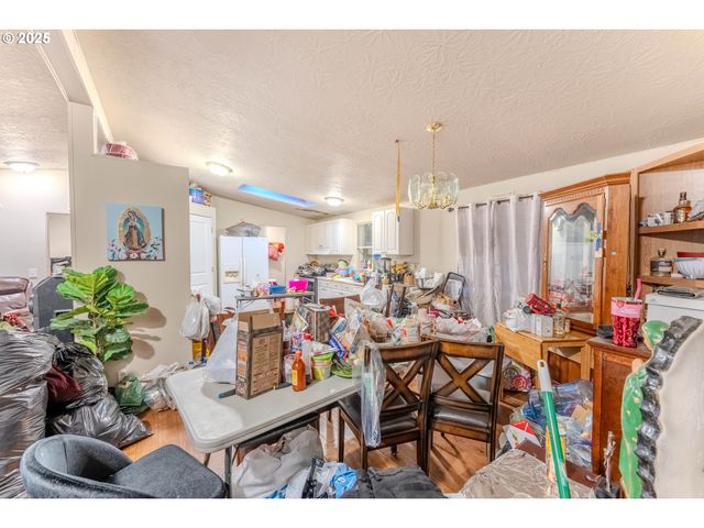 301 E COLUMBIA Dr 73, Newberg, OR 97132