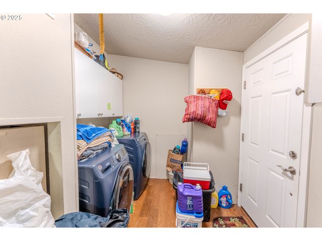 301 E COLUMBIA Dr 73, Newberg, OR 97132