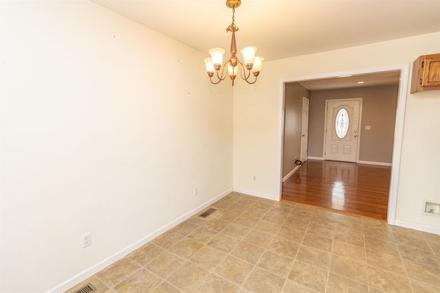 1468 MATROSE CARROLL RD, Michie, TN 38357