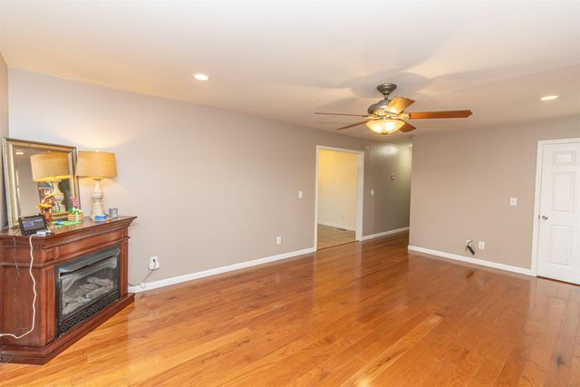 1468 MATROSE CARROLL RD, Michie, TN 38357