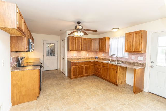 1468 MATROSE CARROLL RD, Michie, TN 38357