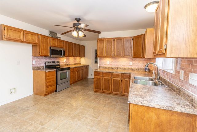 1468 MATROSE CARROLL RD, Michie, TN 38357