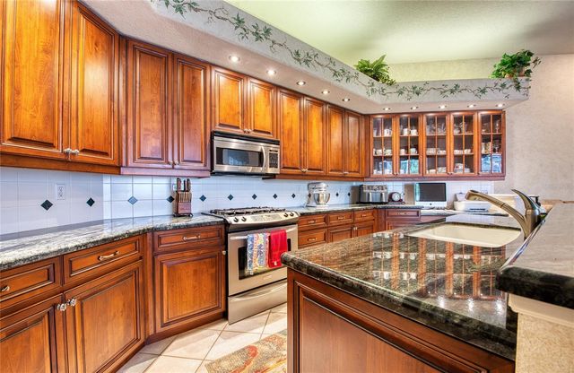 8736 54TH AVENUE E, Bradenton, FL 34211