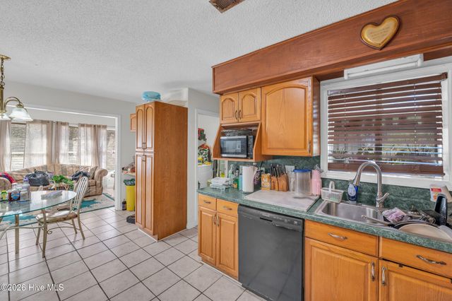 9225 Ocean Highway W, Calabash, NC 28467