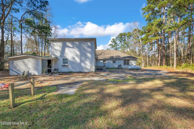 9225 Ocean Highway W, Calabash, NC 28467