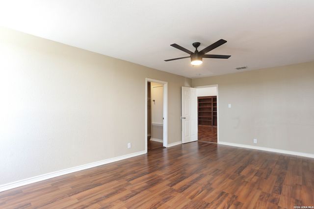 693 Snake, Pipe Creek, TX 78063