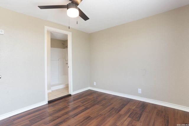 693 Snake, Pipe Creek, TX 78063