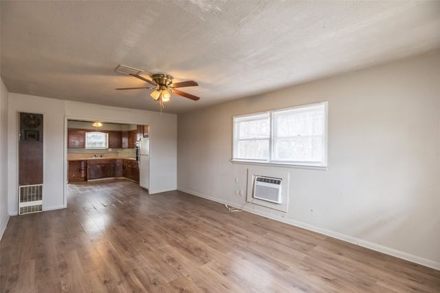 425 S 1st Street W, Clyde, TX 79510