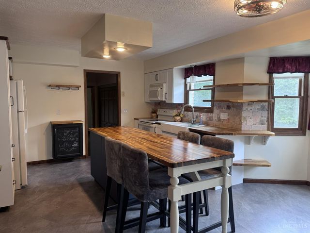 8295 Beckett Station Drive, West Chester, OH 45069