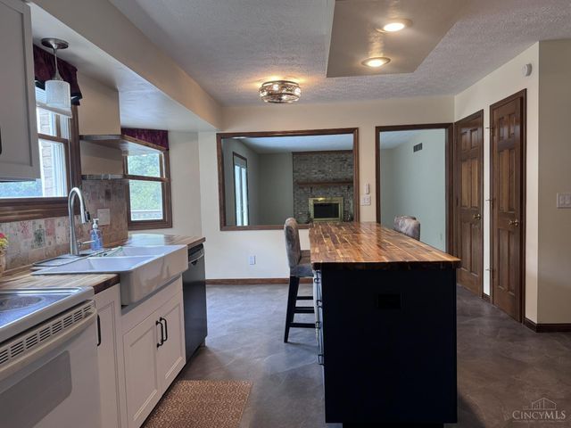 8295 Beckett Station Drive, West Chester, OH 45069