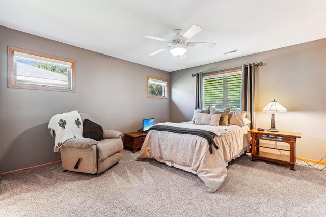 1419 Blue Jay Place, New Richmond, WI 54017