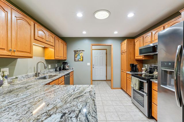 1419 Blue Jay Place, New Richmond, WI 54017