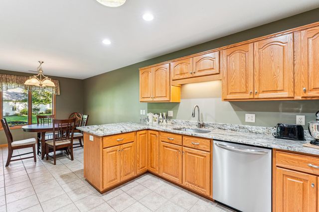 1419 Blue Jay Place, New Richmond, WI 54017