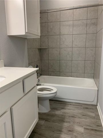 2336 Pecan Island DR, Leander, TX 78641