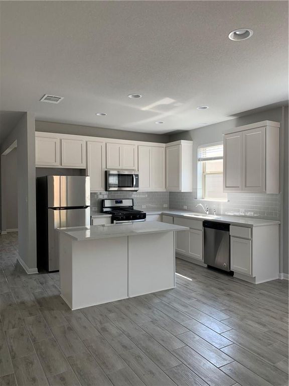 2336 Pecan Island DR, Leander, TX 78641