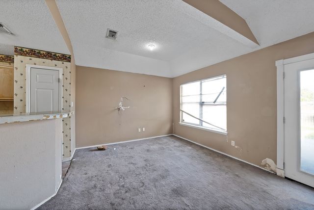 2137 Emerald Oaks, Mesquite, TX 75181