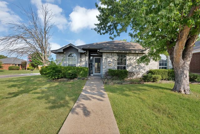 2137 Emerald Oaks, Mesquite, TX 75181