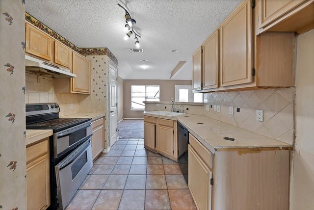 2137 Emerald Oaks, Mesquite, TX 75181