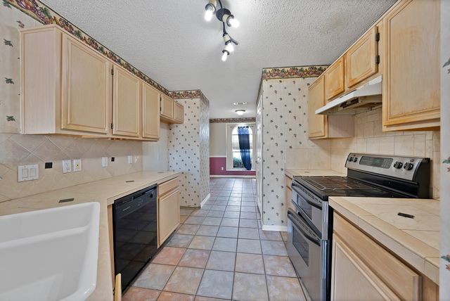 2137 Emerald Oaks, Mesquite, TX 75181