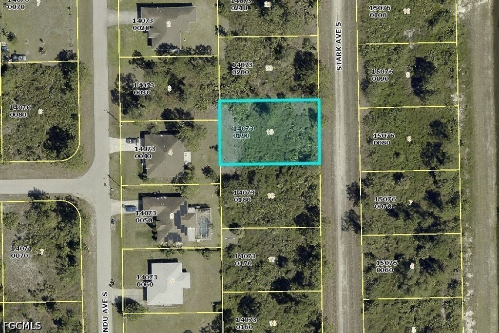 646 Stark AVE S, Lehigh Acres, FL 33974