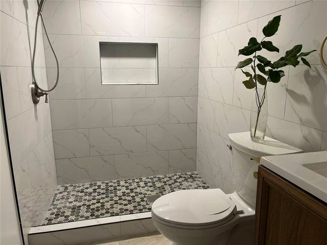 23 Oakland Sq 1, Oakland, PA 15213