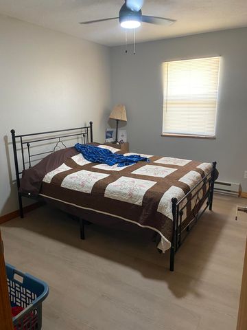 885 W Thoroughfare Street 1-8, Seymour, MO 65746