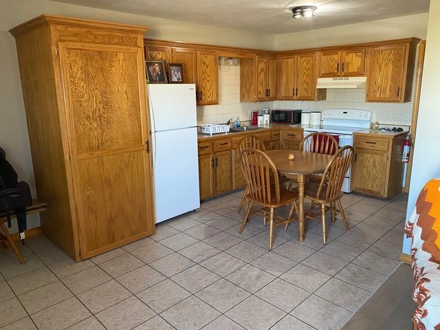 885 W Thoroughfare Street 1-8, Seymour, MO 65746