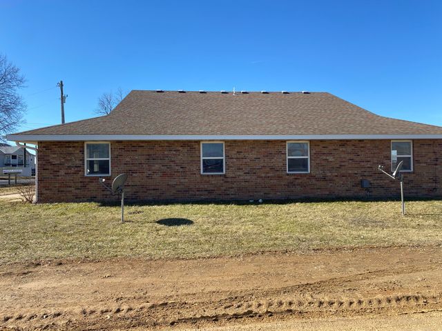 885 W Thoroughfare Street 1-8, Seymour, MO 65746