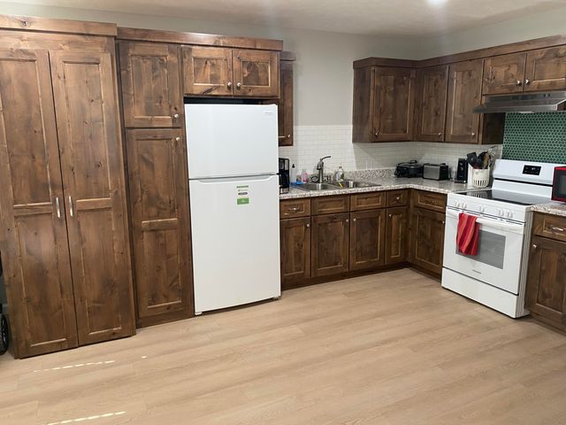 885 W Thoroughfare Street 1-8, Seymour, MO 65746