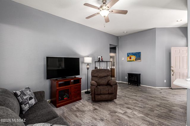 5387 W Claret Cup Place, Marana, AZ 85658