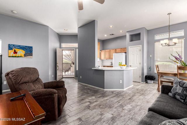5387 W Claret Cup Place, Marana, AZ 85658